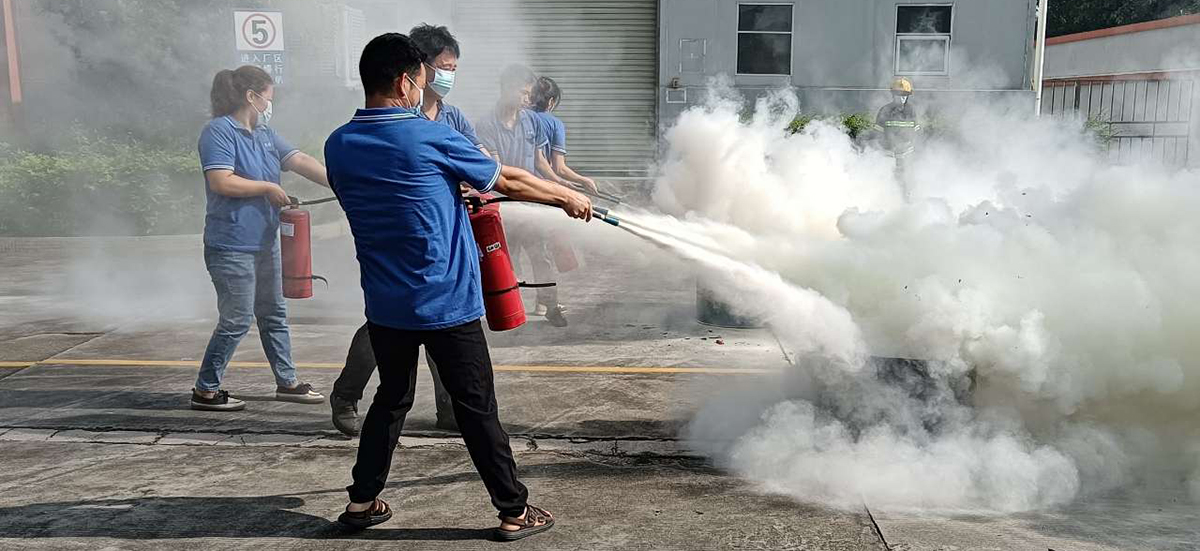 J9直营集团新材2022年消防演习